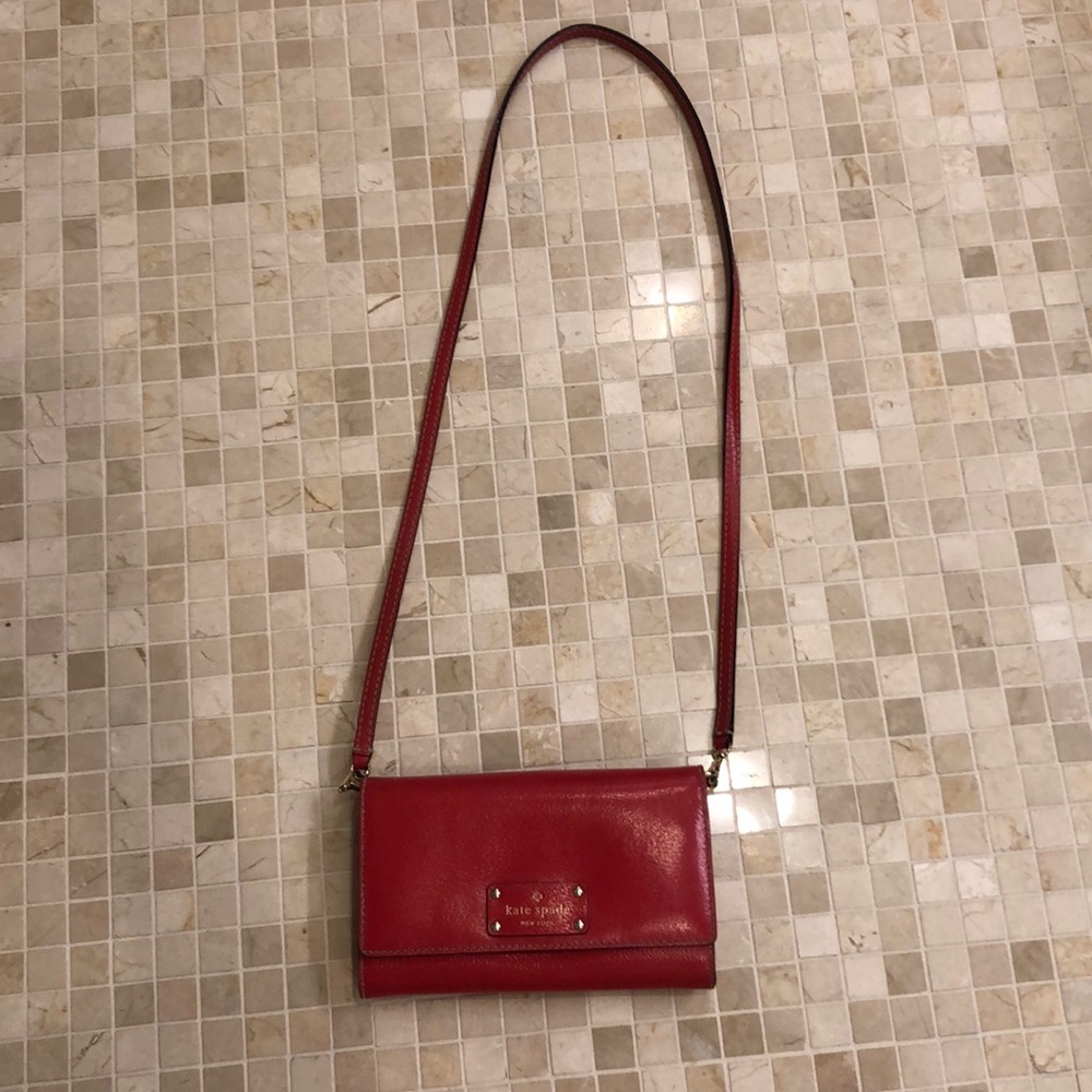 Kate spade red crossbody wallet bag on chain